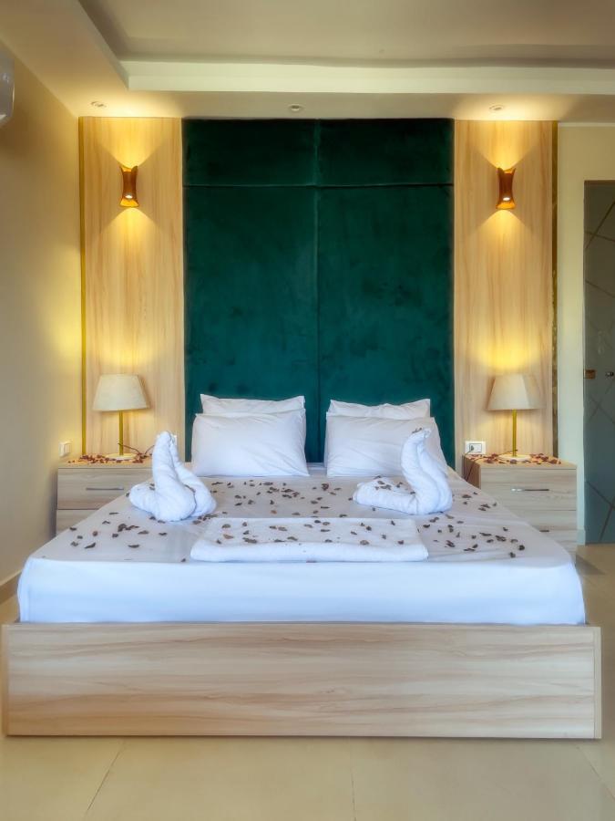 Jumeirah Pyramids View Inn Kafrat al Jabal Exterior photo